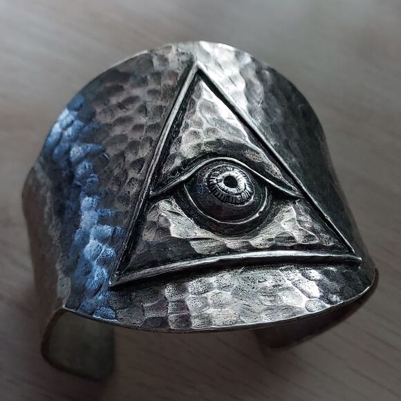 Low Luv by Erin Wasson All Seeing Eye Hammered Silver Plated Cuff Bracelet - Picture 4 of 13